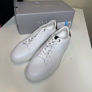 Ted Baker
Robberto Casual Lace Ups size 13